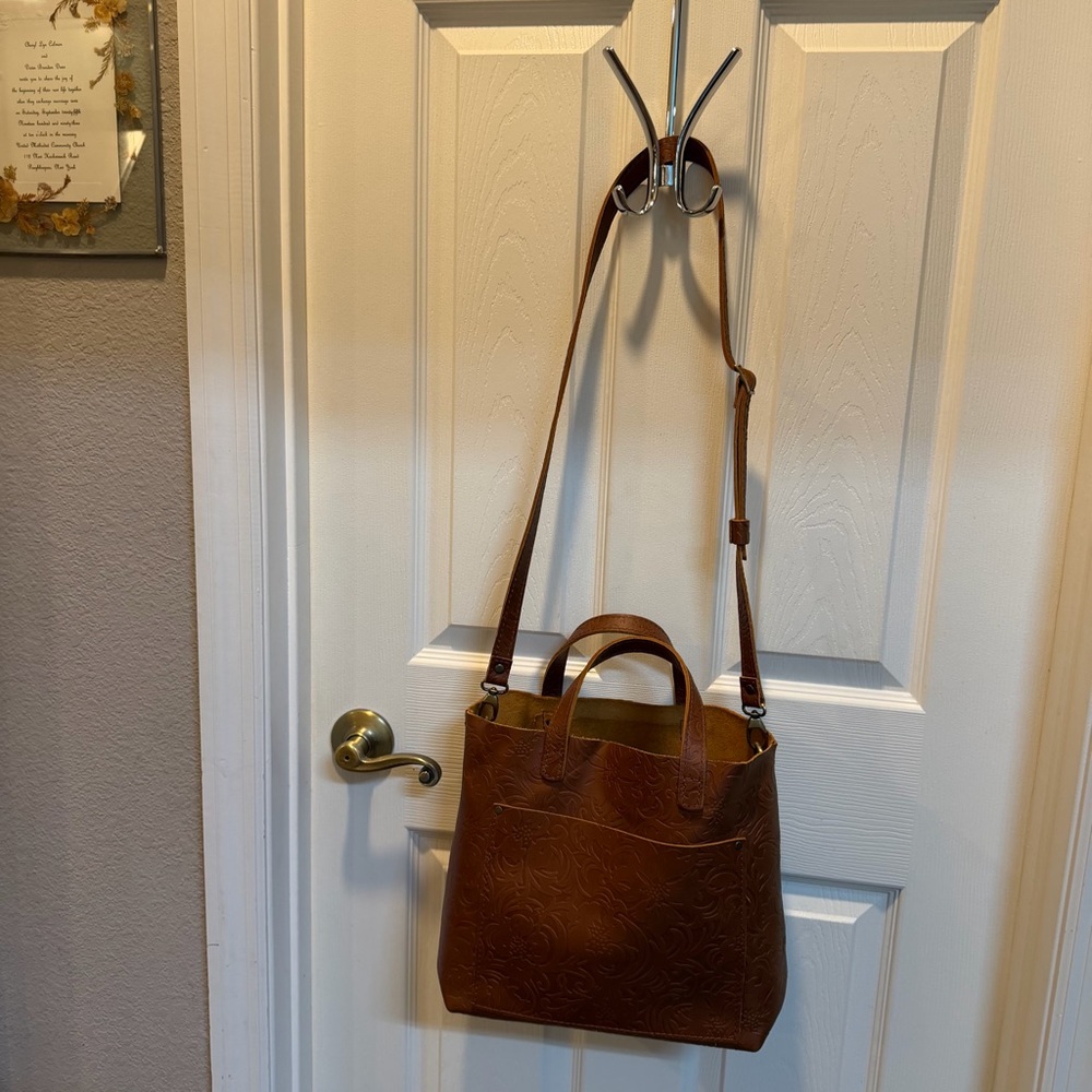 Portland Leather Goods Classic Medium Meadow Crossbody Bag